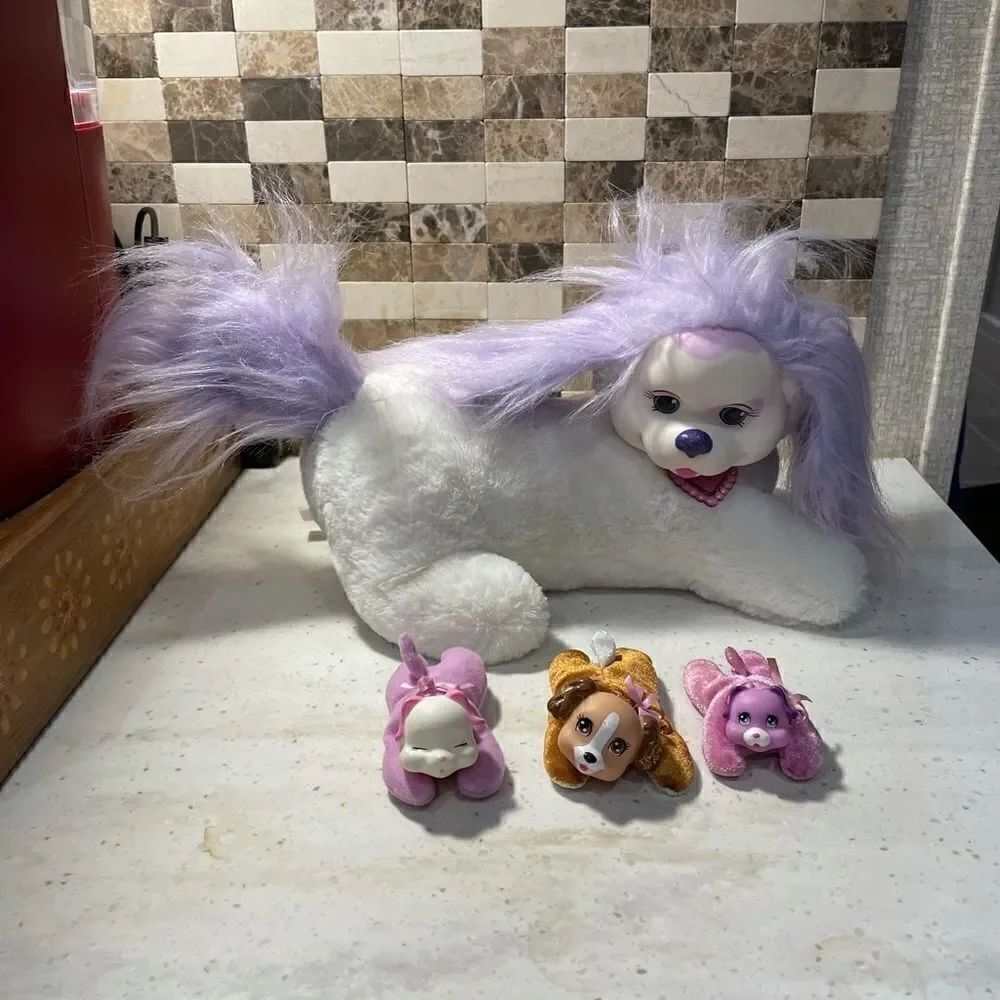 Puppy Surprise w/ 3 puppies
